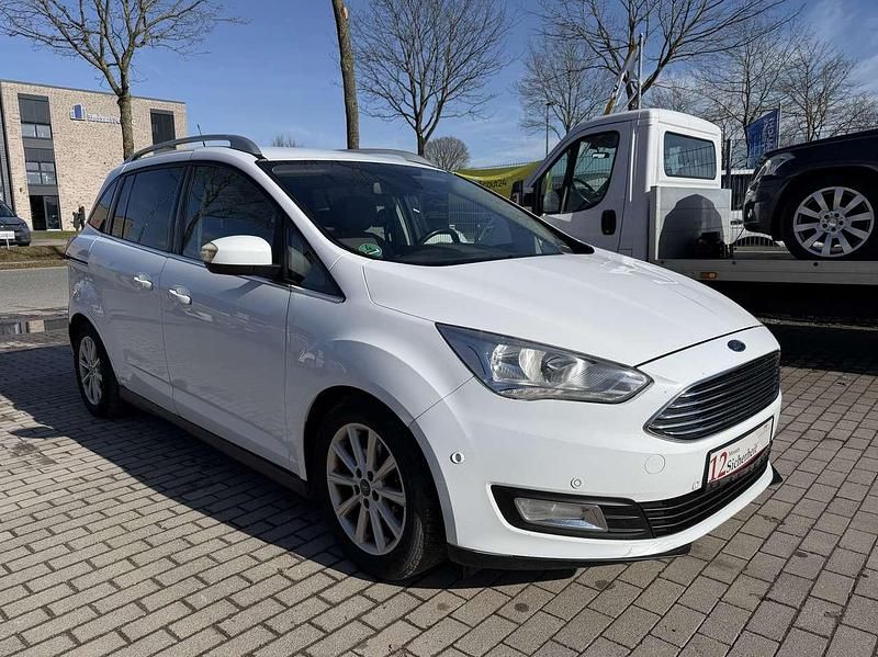Gebraucht Ford Grand C-Max Titanium 150 PS (110 kW) 2015 Frostweiß Van / Kleinbus