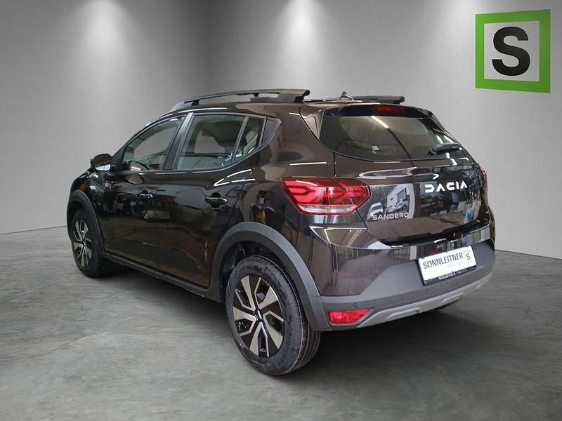 Neu Dacia Sandero Expression 91 PS (66 kW) 2025 Schwarz Limousine