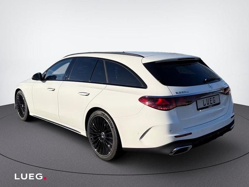 Gebraucht Mercedes E220 AMG 197 PS (144 kW) 2026 Weiß Kombi