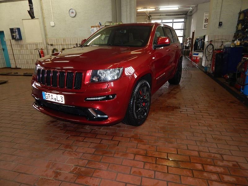 Rot Gebraucht 2012 Jeep Grand Cherokee SRT8 SUV | 29.900 € - Bild 1/4
