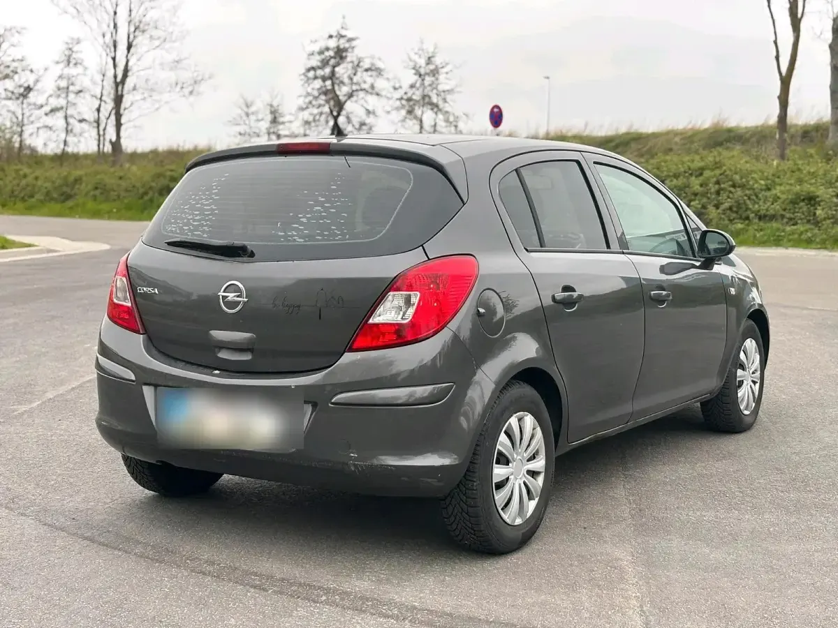 Gebraucht Opel Corsa 85 PS (62 kW) 2011 Grau Kleinwagen