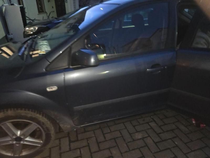 Gebraucht Ford Focus Sport 116 PS (85 kW) 2005 Grau Limousine