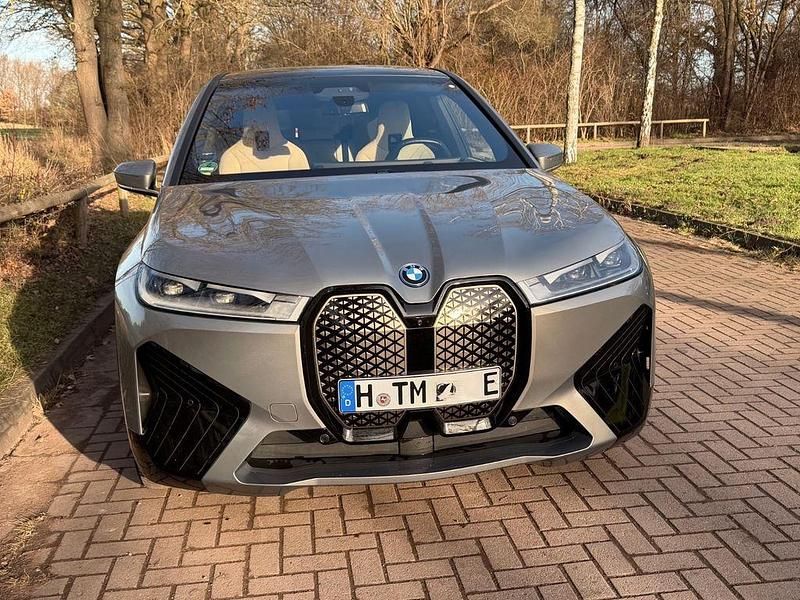 Gebraucht BMW iX Performance 384 kW (523 PS) 2023 Grau SUV
