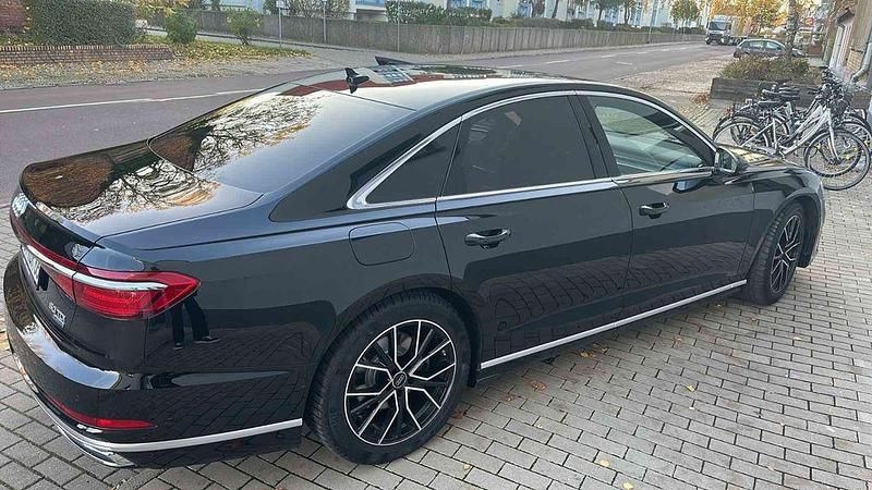 Schwarz Gebraucht 2019 Audi A8 Ambiente Limousine | 41.900 € (Superpreis) - Bild 1/4