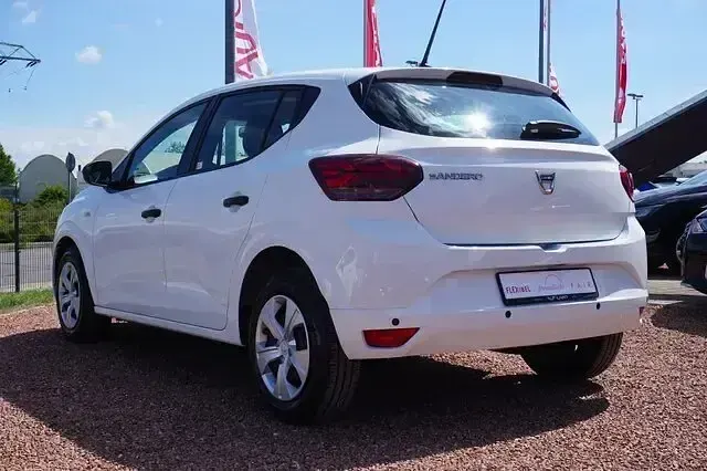Gebraucht Dacia Sandero 91 PS (66 kW) 2022 Arktisweiss Limousine