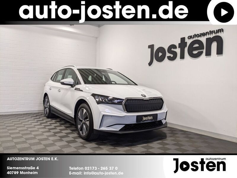 Weiß moonweiss metallic metallic Gebraucht 2024 Skoda Enyaq iV Loft SUV | 31.990 € (Guter Preis) - Bild 1/4