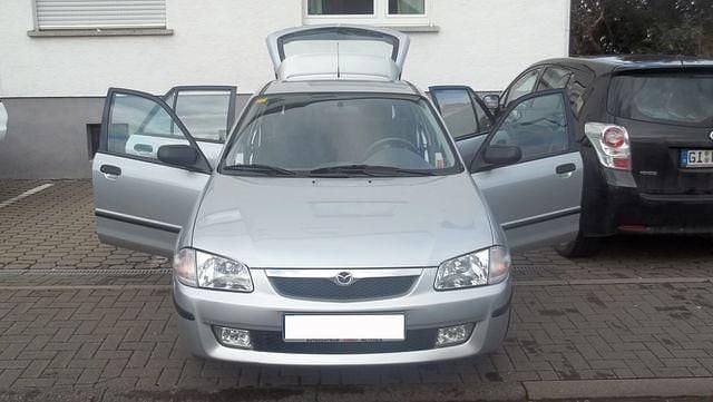 Gebraucht Mazda 323F 90 PS (66 kW) 1998 Grau Limousine