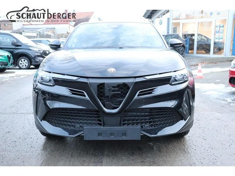 Neu Alfa Romeo Junior Edizione Speciale 114 kW (156 PS) 2026 Nero tortona SUV