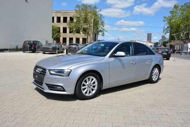 Silber metallic Gebraucht 2014 Audi A4 Ambiente Limousine | 13.500 € (Superpreis) - Bild 1/4