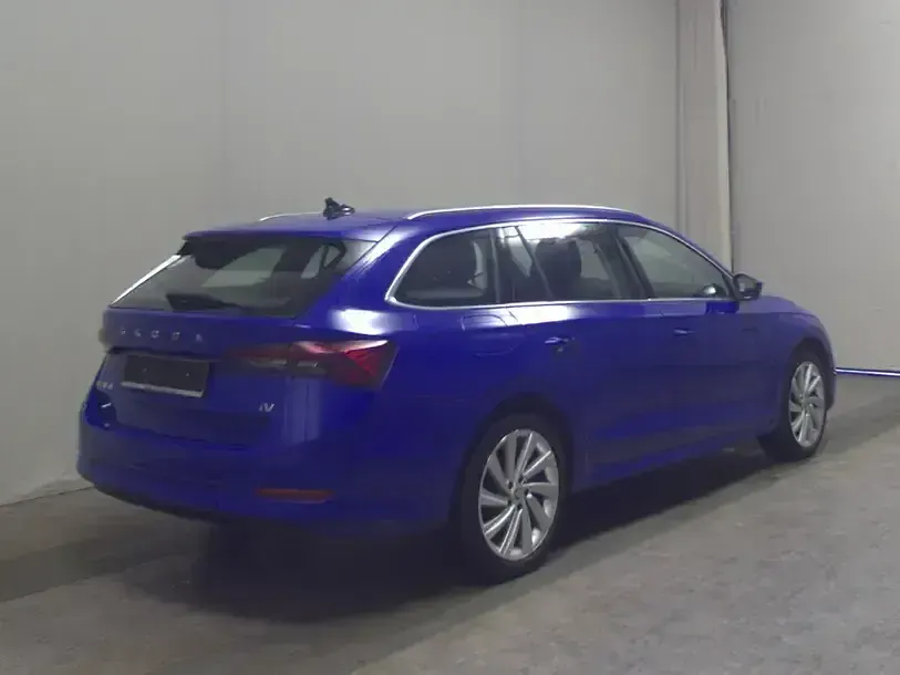 Gebraucht Skoda Octavia Style 204 PS (150 kW) 2021 Blau Kombi