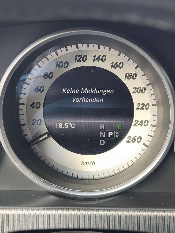 Gebraucht Mercedes E200 Avantgarde 184 PS (135 kW) 2013 Schwarz Limousine