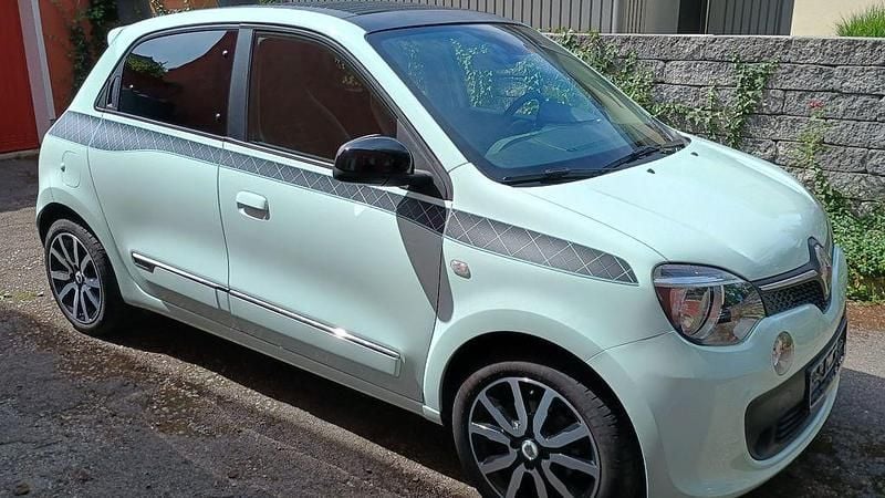 Grün Gebraucht 2018 Renault Twingo Kleinwagen | 10.600 € (Guter Preis) - Bild 1/4