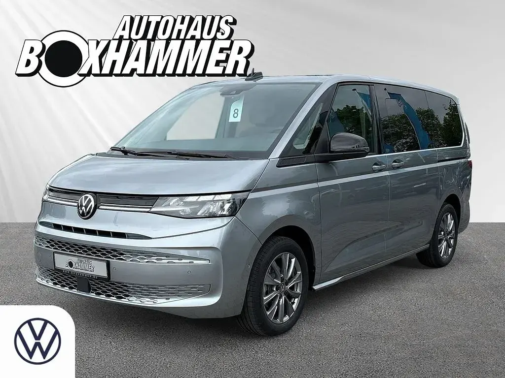 Gebraucht VW Multivan Life 150 PS (110 kW) 2024 Silber Van / Kleinbus