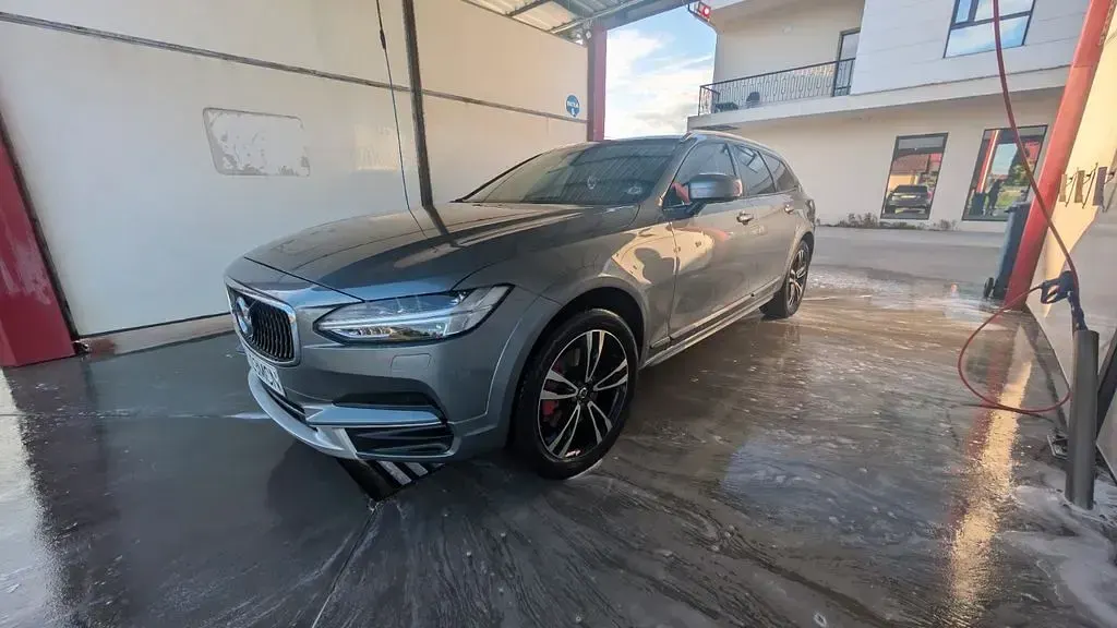Gebraucht Volvo V90 CC 190 PS (139 kW) 2018 Grau Kombi