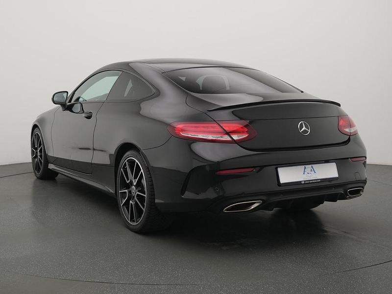 Gebraucht Mercedes C300 AMG line 258 PS (189 kW) 2018 Obsidianschwarz Coupé