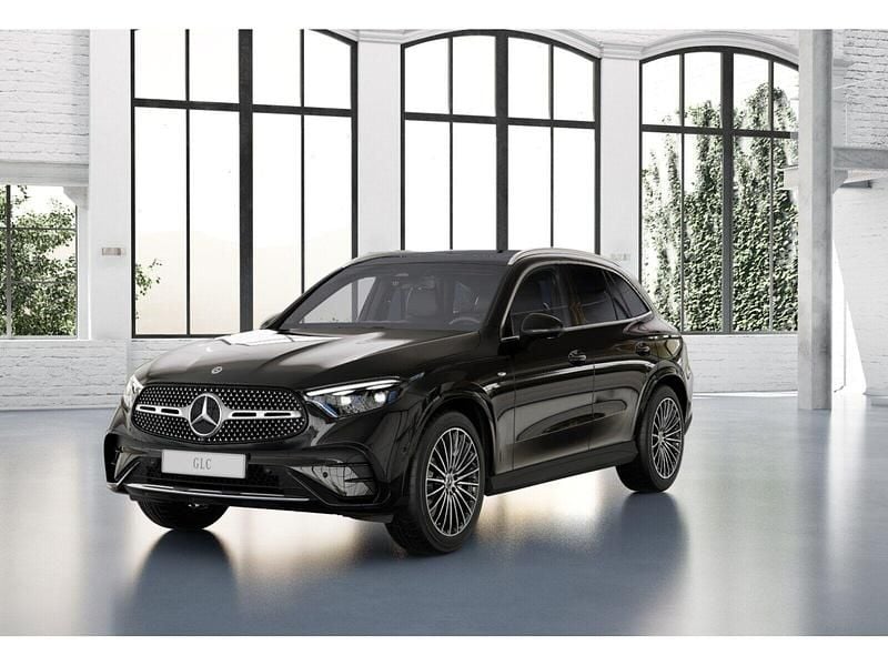 Schwarz metalliclack obsidians Gebraucht 2025 Mercedes GLC300e AMG SUV | 71.440 € (Guter Preis) - Bild 1/4