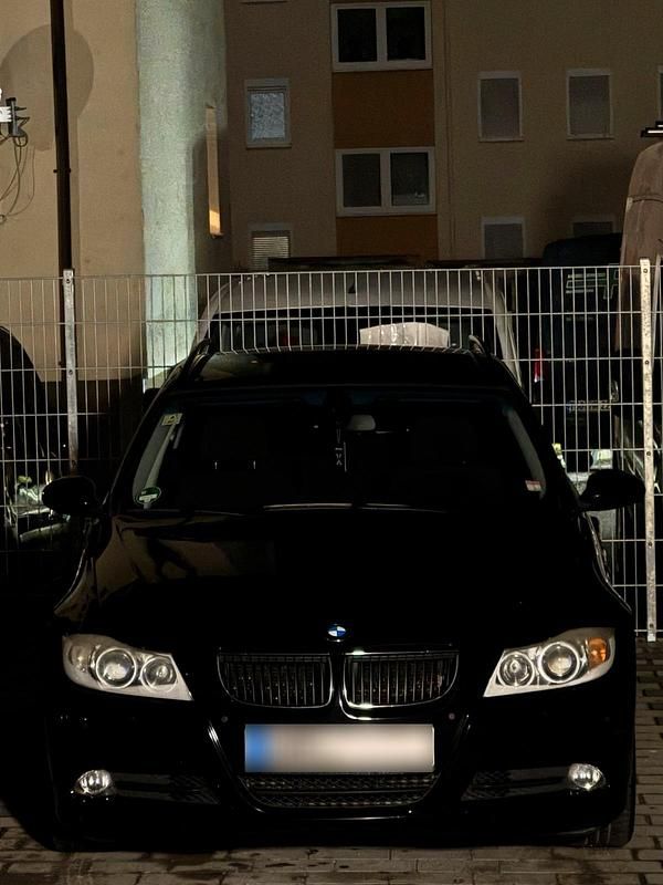 Gebraucht BMW 320 163 PS (119 kW) 2006 Schwarz Kombi