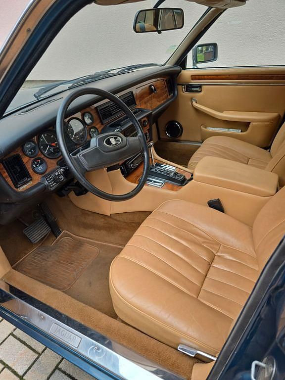 Gebraucht Jaguar XJ6 205 PS (150 kW) 1986 Blau Limousine