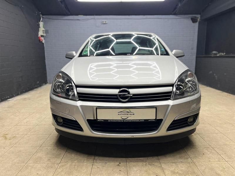 Gebraucht Opel Astra Edition 105 PS (77 kW) 2005 Silber Kleinwagen