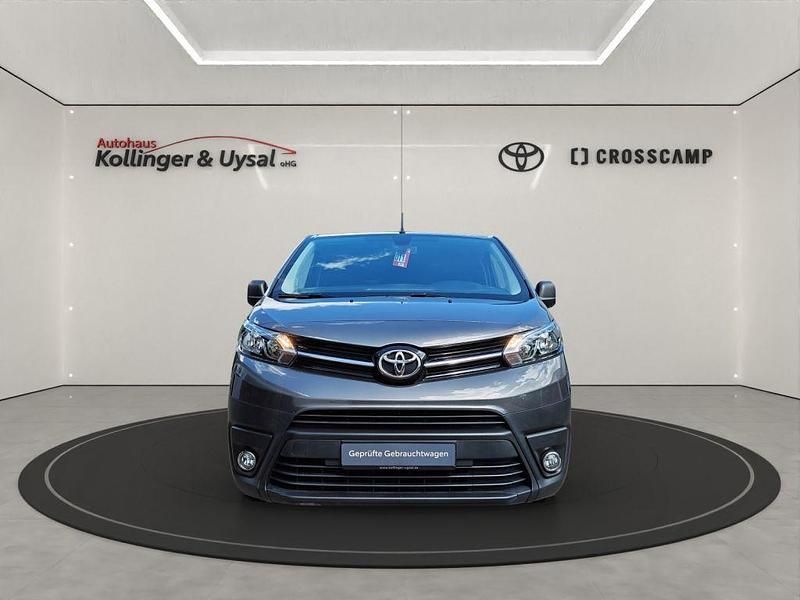 Gebraucht Toyota Proace Verso Comfort 144 PS (105 kW) 2022 Basaltgrau metallic Kombi