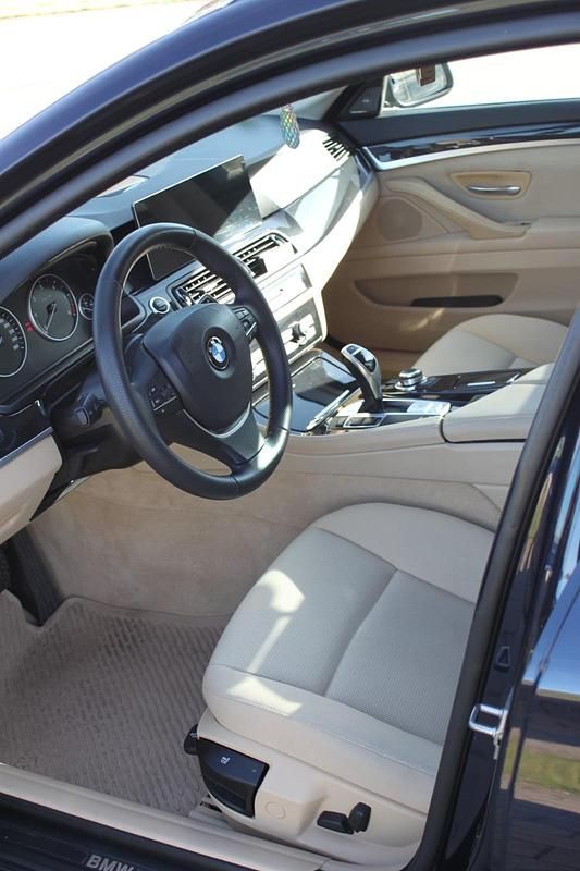 Usata BMW 520 Efficient Dynamics 184 CV (135 kW) 2012 Blu Station wagon