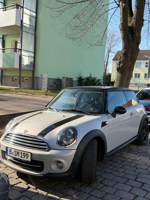 Gebraucht Mini Cooper 122 PS (89 kW) 2013 Weiß Kleinwagen
