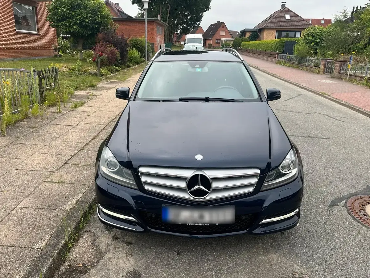 Gebraucht Mercedes C220 170 PS (125 kW) 2012 Blau Kombi