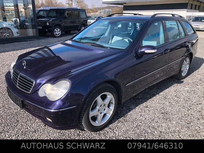 Gebraucht Mercedes C220 Avantgarde 143 PS (105 kW) 2001 Violet Kombi