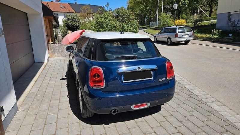 Second-hand Mini Cooper 136 CP (100 kW) 2015 Albastru Hatchback
