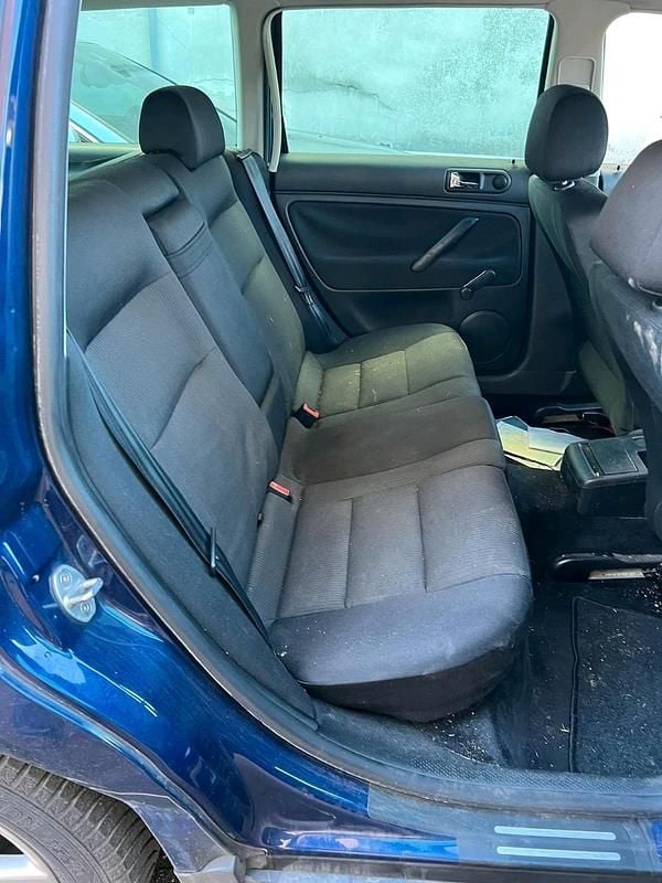 Gebraucht VW Passat 105 PS (77 kW) 2005 Blau Kombi