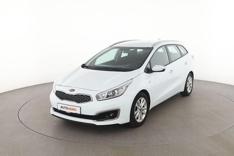 Weiß Gebraucht 2018 Kia Ceed Edition 7 Limousine | 13.260 € (Etwas zu teuer) - Bild 1/3