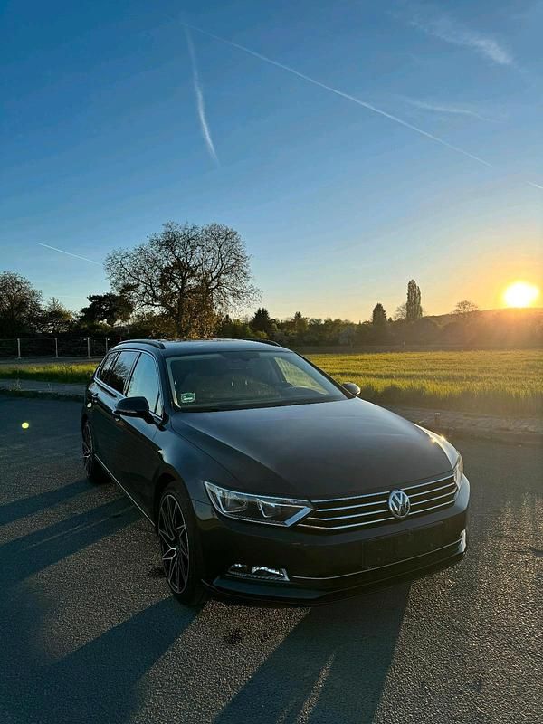 Second-hand VW Passat 150 CP (110 kW) 2019 Argintiu Break