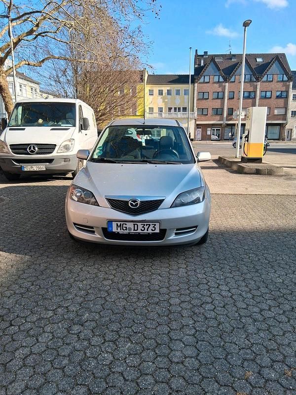 Gebraucht Mazda 2 70 PS (51 kW) 2006 Grau Kleinwagen