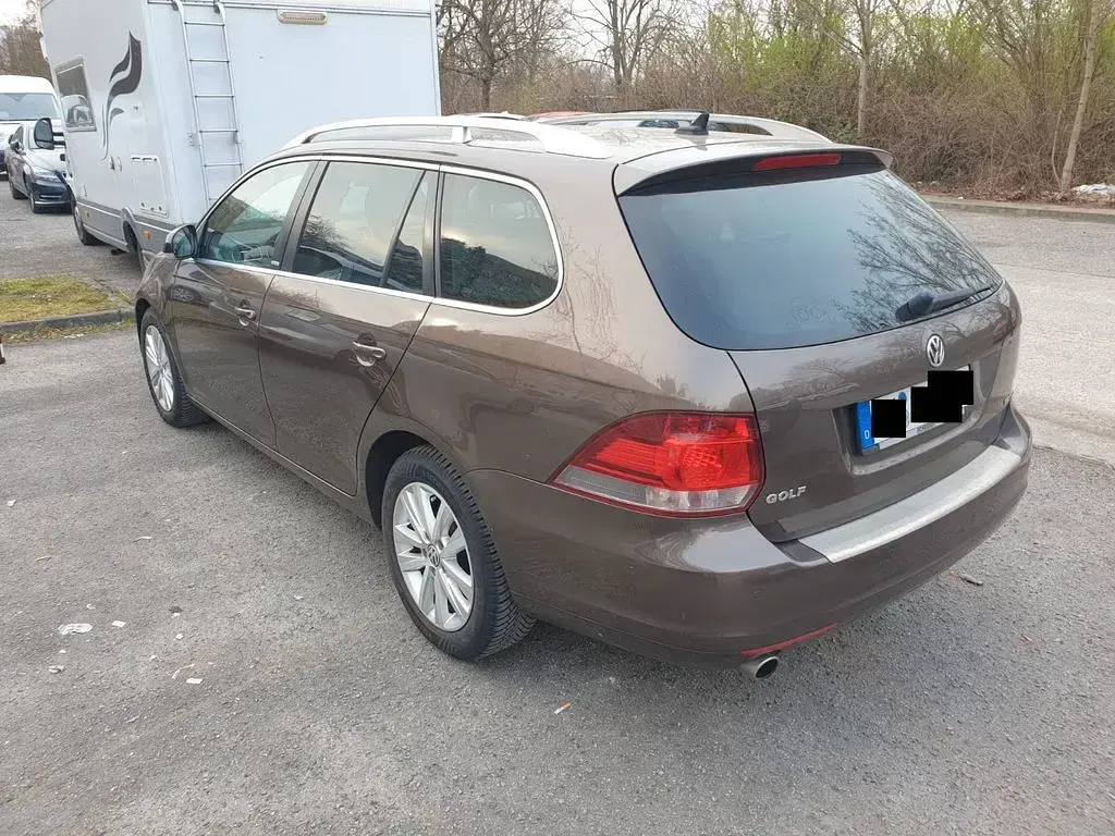 Second-hand VW Golf VI Style 105 CP (77 kW) 2011 Maro Hatchback