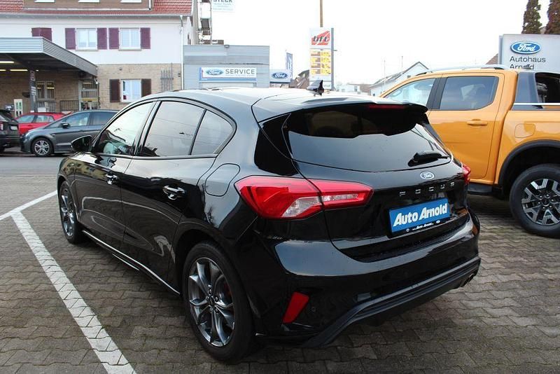 Gebraucht Ford Focus ST-Line X 150 PS (110 kW) 2022 Schwarz Limousine