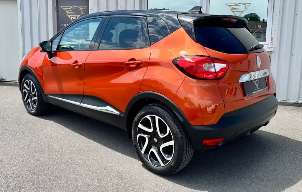 Gebraucht Renault Captur Luxe 120 PS (88 kW) 2015 Orange SUV