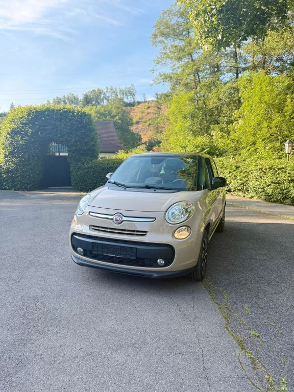 Beige Gebraucht 2013 Fiat 500L Lounge Van / Kleinbus | 4.700 € (Guter Preis) - Bild 1/3
