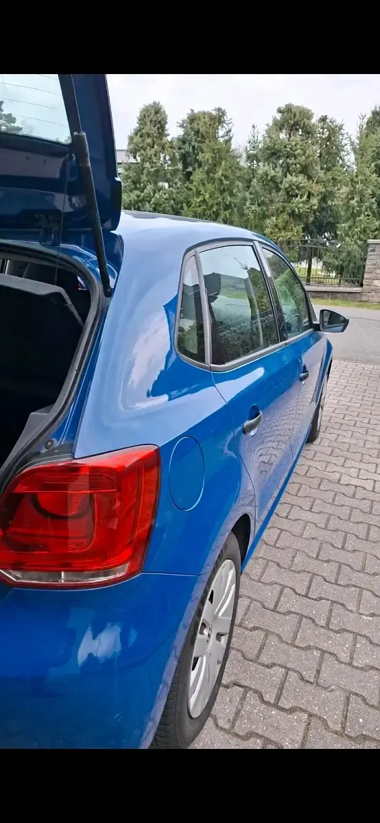 Gebraucht VW Polo 90 PS (66 kW) 2011 Blau Kleinwagen