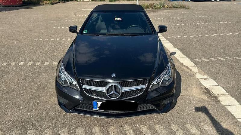 Gebraucht Mercedes E250 211 PS (155 kW) 2014 Schwarz Cabrio