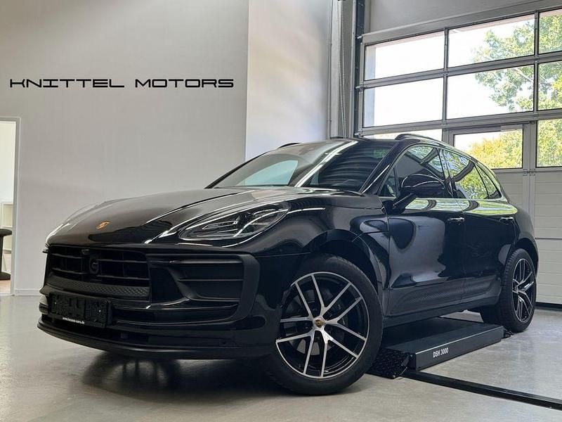 Schwarz Gebraucht 2022 Porsche Macan SUV | 69.990 € (Etwas zu teuer) - Bild 1/4