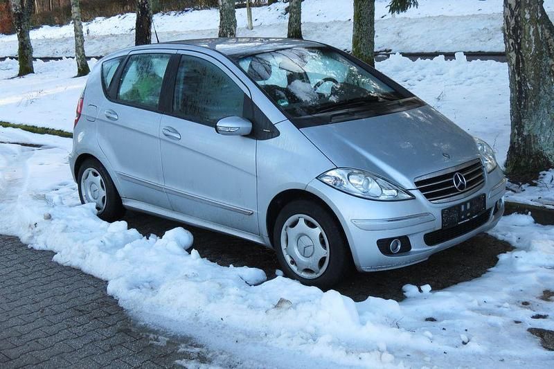Gebraucht Mercedes A150 95 PS (69 kW) 2005 Silber Limousine