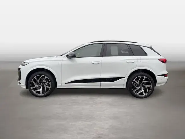 Gebraucht Audi Q6 e-tron Comfort 284 kW (387 PS) 2025 Gletscherweiß metallic SUV