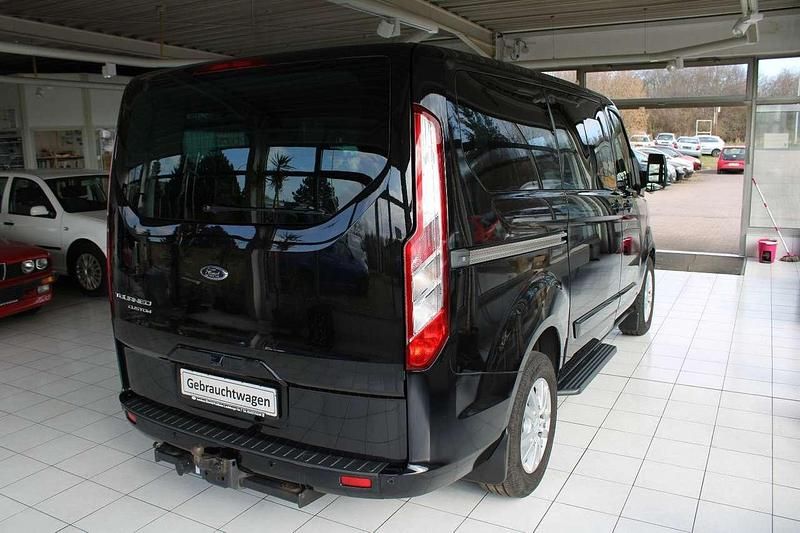 Gebraucht Ford Transit Tourneo Titanium 155 PS (114 kW) 2015 Pantherschwarz metallic Van / Kleinbus