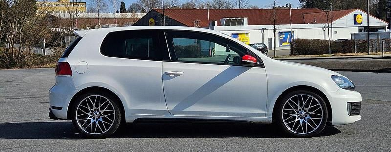 Gebraucht VW Golf VI Sound 211 PS (155 kW) 2010 Weiß Kleinwagen