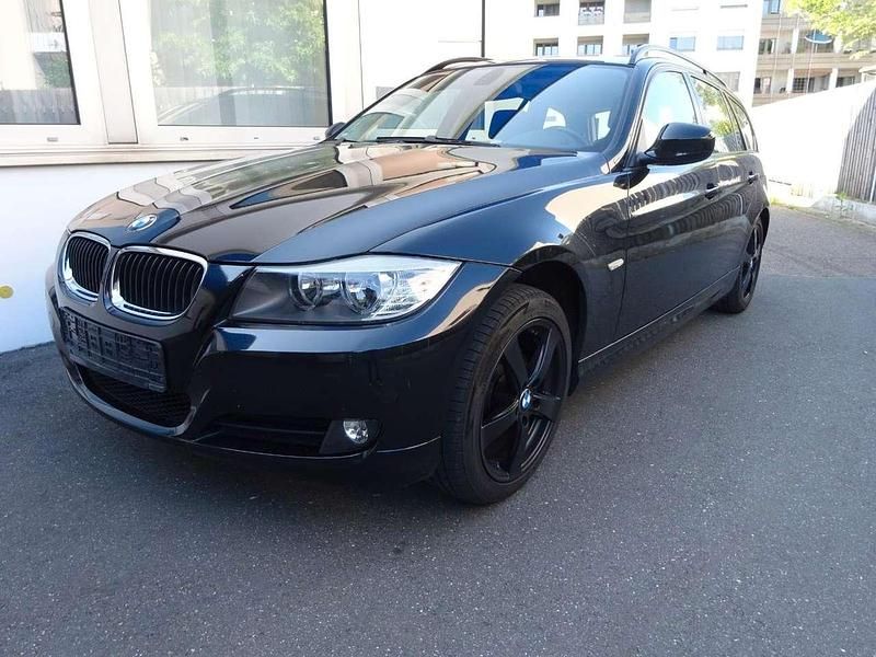 Schwarz Gebraucht 2009 BMW 318 Kombi | 4.700 € (Fairer Preis) - Bild 1/4