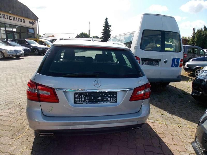 Gebraucht Mercedes E300 AMG 204 PS (150 kW) 2010 Iridiumsilber  metalliclack Kombi