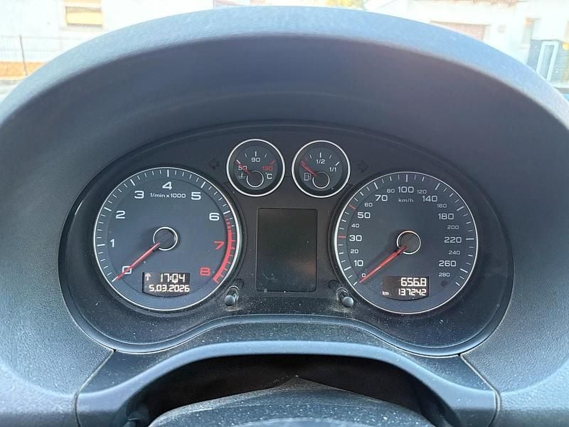 Gebraucht Audi A3 105 PS (77 kW) 2011 Silber Kleinwagen