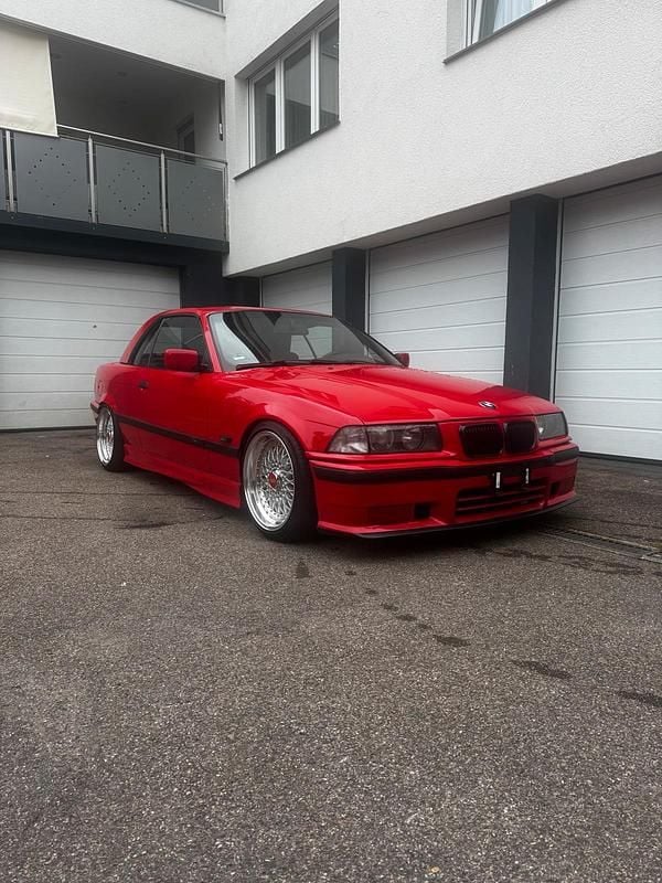 Rot Gebraucht 1995 BMW 320 Cabriolet Cabrio | 10.500 € - Bild 1/4