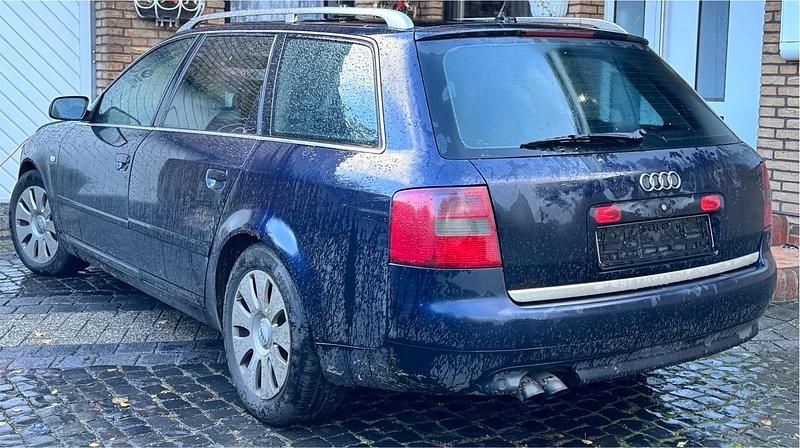 Blau Gebraucht 2004 Audi A6 Kombi | 1.200 € (Superpreis) - Bild 1/3