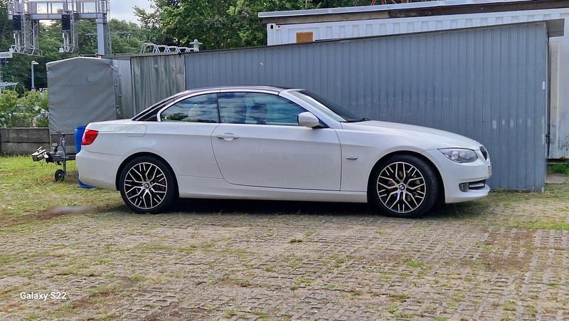 Gebraucht BMW 328 Cabriolet 234 PS (172 kW) 2011 Weiß Cabrio